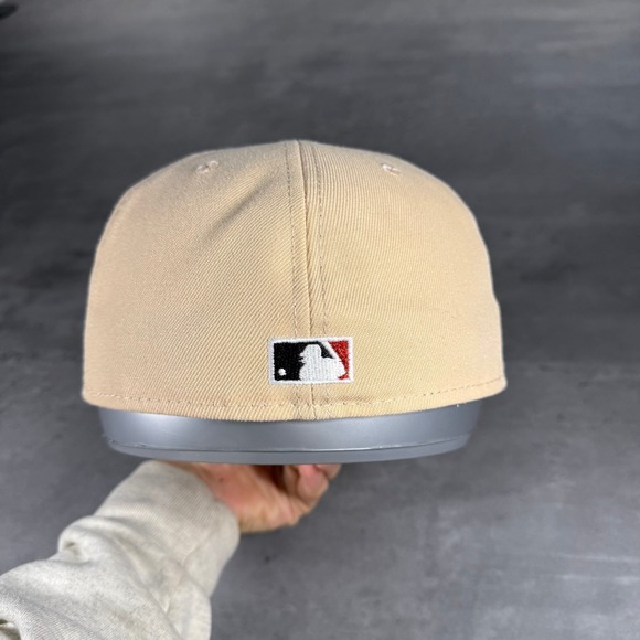 Hat Club New York Yankees‎ New Era Cap 7 1/4 Tan Beige Pink Black Side Patch - Picture 5 of 7